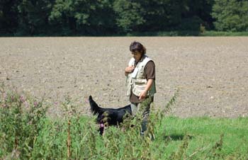 g- Dummy A    hier bei Fuß